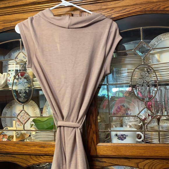 Dots short sleeve sweater. - Picture 5 of 5